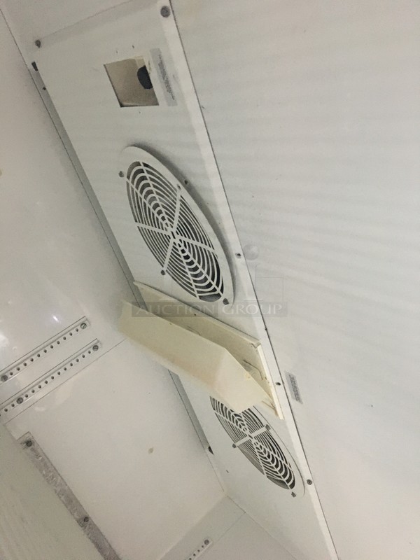 True Commercial 2 Door Reach In Refrigerator! All Stainless Steel! Model TG2R2S Serial 5338627! 115V 1Phase! - Image 7 of 10