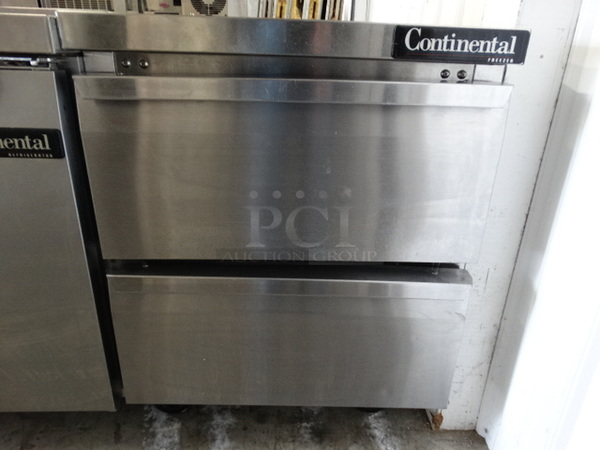 NICE! Continental Model SWF27 Stainless Steel Commercial 2 Drawer Undercounter Freezer on Commercial Casters. 115 Volts, 1 Phase. 27.5x30x35. Tested and Working! - Image 4 of 6