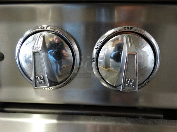 GREAT! Dynasty Stainless Steel Commercial Gas Powered 4 Burner Range w/ CONVECTION Oven. 30x28x42 - Image 4 of 8