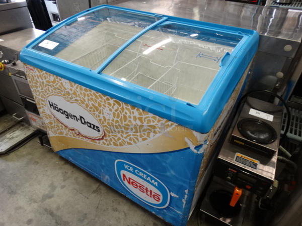 NICE! AHT Model RIOS 100 UL Metal Commercial Ice Cream Treat Freezer Merchandiser w/ Sliding Lids on Commercial Casters. 120 Volts, 1 Phase. 39x27x36. Cannot Test Due To Missing Power Cord - Image 4 of 6