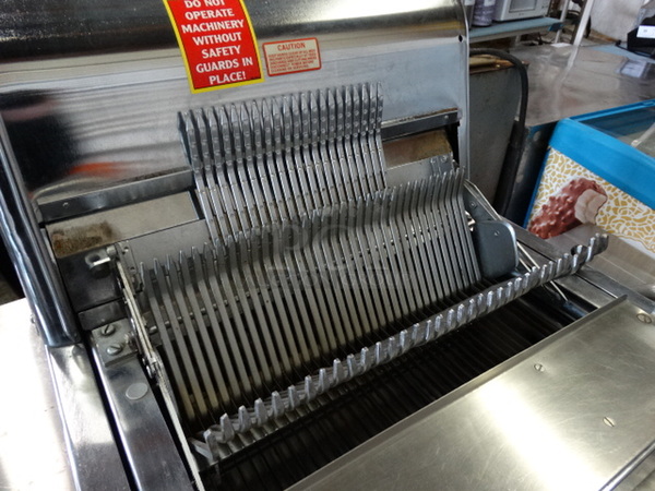 GREAT! Berkel Model MB Stainless Steel Commercial Countertop Bread Loaf Slicer. 115 Volts, 1 Phase. 22x26x18. Tested and Working! - Image 4 of 7