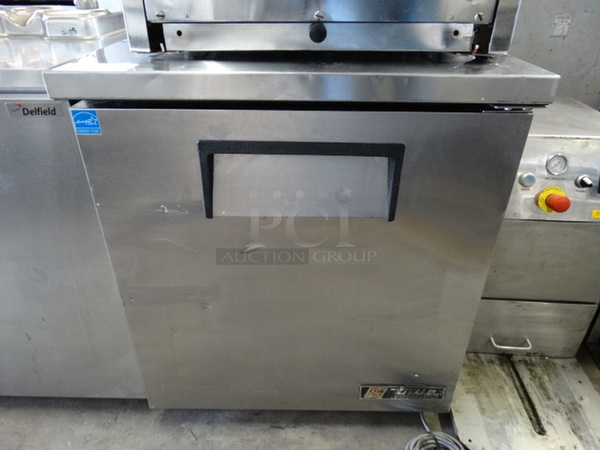 GREAT! 2011 True Model TUC-27 ENERGY STAR Stainless Steel Commercial Single Door Undercounter Cooler on Commercial Casters. 115 Volts, 1 Phase. 27.5x30x33. Cannot Test - Needs New Plug Head - Image 1 of 5