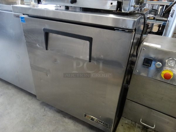 GREAT! 2011 True Model TUC-27 ENERGY STAR Stainless Steel Commercial Single Door Undercounter Cooler on Commercial Casters. 115 Volts, 1 Phase. 27.5x30x33. Cannot Test - Needs New Plug Head - Image 2 of 5