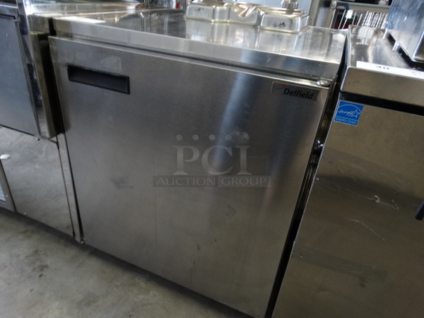 SWEET! 2015 Delfield Model 406CA-DD1 Stainless Steel Commercial Single Door Undercounter Cooler on Commercial Casters. 115 Volts, 1 Phase. 27.5x28x32. Tested and Powers On But Does Not Get Cold - Image 2 of 5