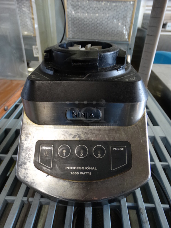 Ninja Metal Countertop Blender Base. 6x9x8. Tested and Working! - Image 1 of 6