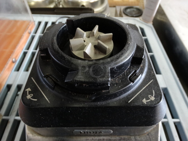 Ninja Metal Countertop Blender Base. 6x9x8. Tested and Working! - Image 4 of 6