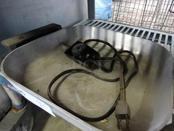 Metal Electric Powered Cooker. 16x12x4 - Image 3 of 3