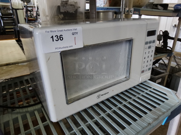 Westinghouse White Countertop Microwave. 18x12x11 - Image 2 of 5