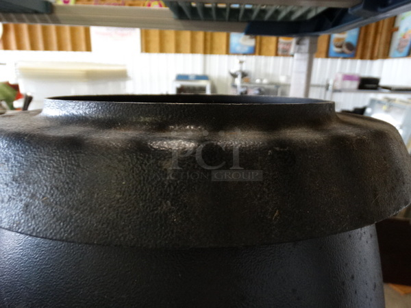 Glenray Model 1010795 Metal Commercial Countertop Soup Kettle Food Warmer. 120 Volts, 1 Phase. 13x13x13. Tested and Working! - Image 4 of 5