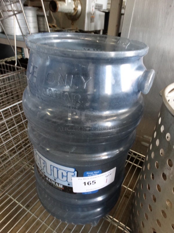 San Jamar Blue Poly Ice Bucket. 10x10x19 - Image 3 of 4