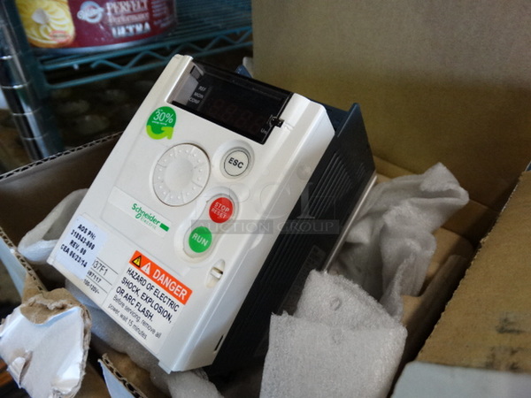 Schneider Model ATV12H037F1 Speed Drive - Image 5 of 6
