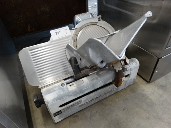 GREAT! Globe Stainless Steel Commercial Countertop Meat Slicer w/ Blade Sharpener. 24x20x20. Tested and Working! - Image 4 of 5