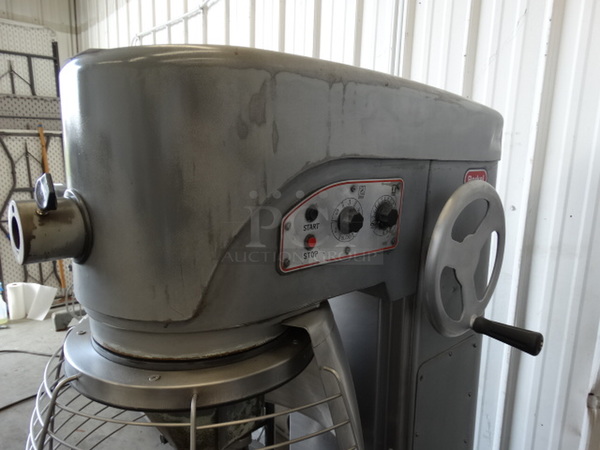 SWEET! Berkel Model FMS60 Metal Commercial Floor Style 60 Quart Planetary Mixer w/ Stainless Steel Mixing Bowl, Bowl Guard and Whisk Attachment. 380-460 Volts, 3 Phase. 24x44x62 - Image 2 of 8