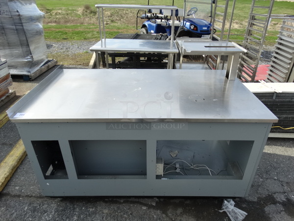 Duke Stainless Steel Commercial Cashier Station of Sandwich Make Line. 61x34x46