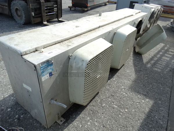 Metal Commercial Condenser. 95x21x23 - Image 3 of 7