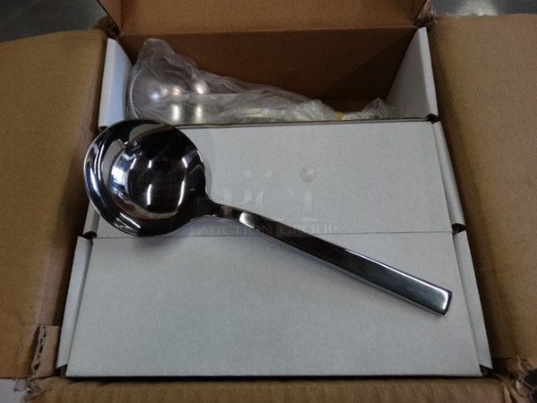 36 BRAND NEW IN BOX! Oneida Chef's Table Gravy Ladle. 9