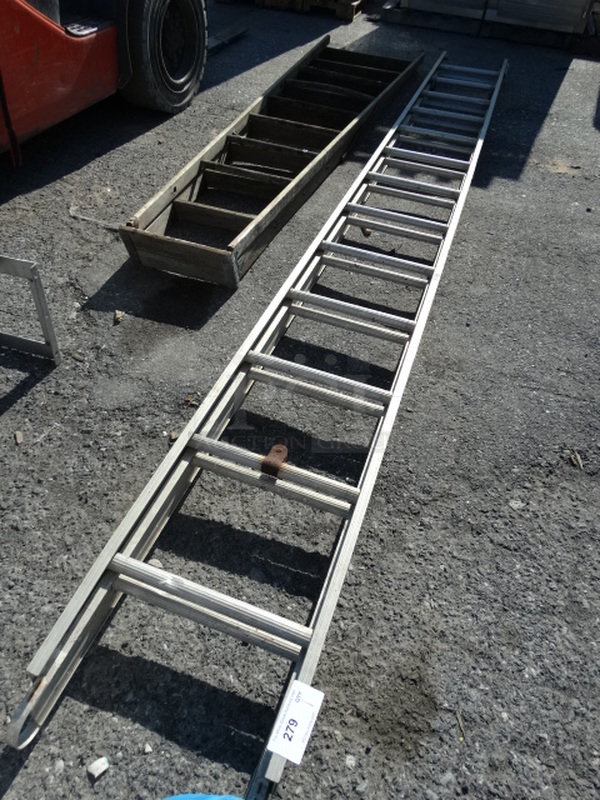 Metal 14' Ladder. 168x5x17