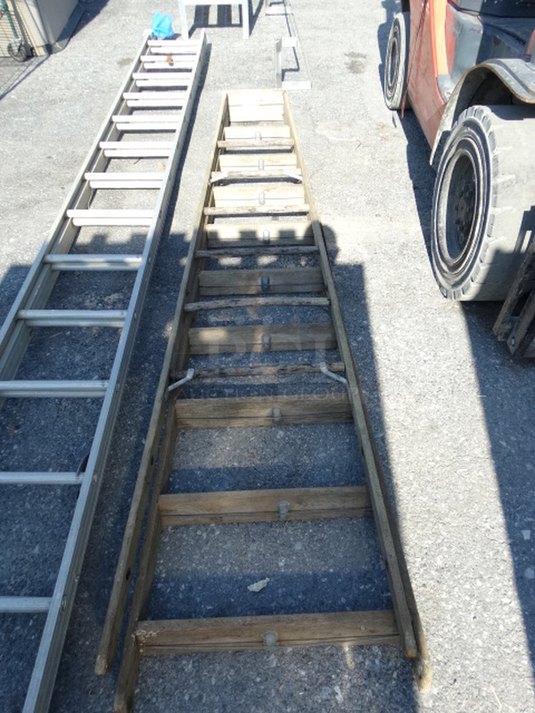Wooden 9.5' Ladder. 26x5x116 - Image 2 of 4