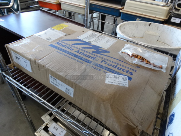 BRAND NEW IN BOX! Middle Atlantic Products Model PD-920R Power Amp Strip - Image 3 of 4