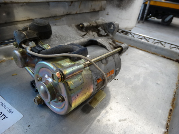 2 Metal Items; Lawn and Golf Turf Cat Starter and Half Size Baking Pan. 8x6x4, 13x18x1. 2 Times Your Bid! - Image 3 of 5