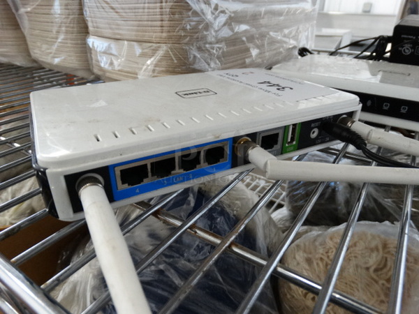 2 D-Link Model DIR-655 Routers. 7.5x5x1.5. 2 Times Your Bid! - Image 5 of 6
