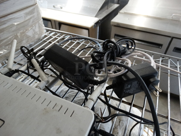 2 D-Link Model DIR-655 Routers. 7.5x5x1.5. 2 Times Your Bid! - Image 6 of 6