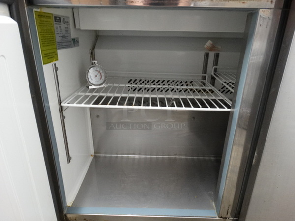 GREAT! Arctic Air Model AST48R Stainless Steel Commercial Sandwich Salad Prep Table Bain Marie Mega Top on Commercial Casters. 115 Volts, 1 Phase. 48x30x45. Tested and Working! - Image 6 of 7