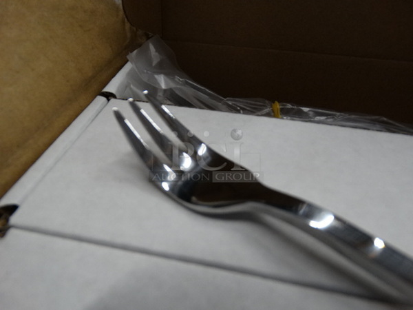 36 BRAND NEW IN BOX! Oneida Chef's Table Cocktail Forks. 6". 36 Times Your Bid! - Image 3 of 4