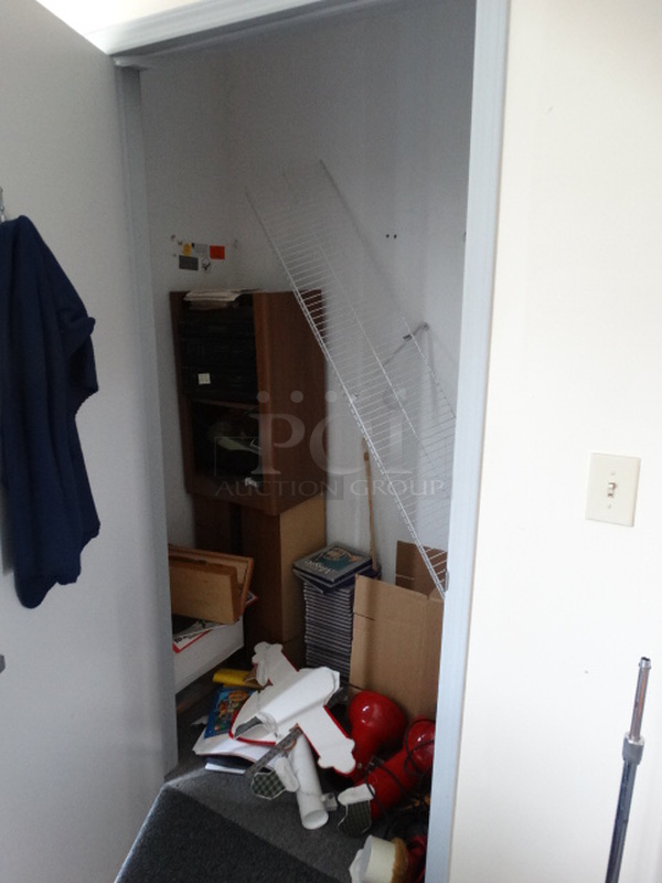 Modular Classroom w/ 2 Entrance Doors, 4 Windows, Closet and All Contents! BUYER MUST REMOVE. Item Is Located In Coatesville, PA - Winner Will Have Up To 2 Weeks To Remove. Address Will Be Given To the Winning Bidder After They Provide a Certificate of Insurance - Image 9 of 12