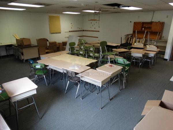 Modular Classroom w/ SIX Classrooms, Hallway and All Contents! BUYER MUST REMOVE. Item Is Located In Coatesville, PA - Winner Will Have Up To 2 Weeks To Remove. Address Will Be Given To the Winning Bidder After They Provide a Certificate of Insurance. See Lots 10-11 For Additional Pictures! - Image 11 of 12
