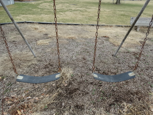 Metal 6 Swing Swingset. BUYER MUST REMOVE. Item Is Located In Coatesville, PA - Winner Will Have Up To 2 Weeks To Remove. Address Will Be Given To the Winning Bidder After They Provide a Certificate of Insurance - Image 10 of 11