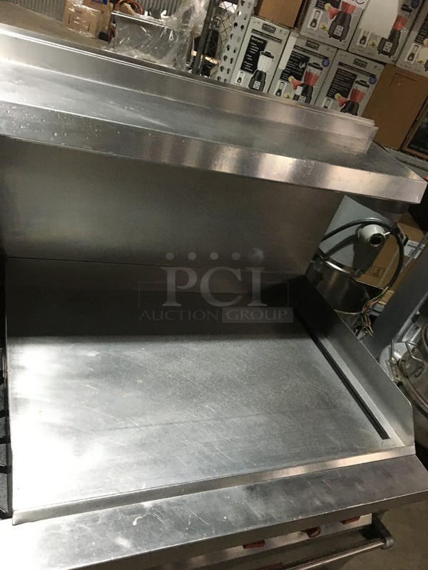 FABULOUS! Vulcan Commercial Natural Gas Powered 4 Burner Stove! With Right Side Flat Griddle! With Backsplash & Overhead Salamander Shelf! With 2 Full Size Oven Underneath! All Stainless Steel! On Legs! - Image 6 of 12