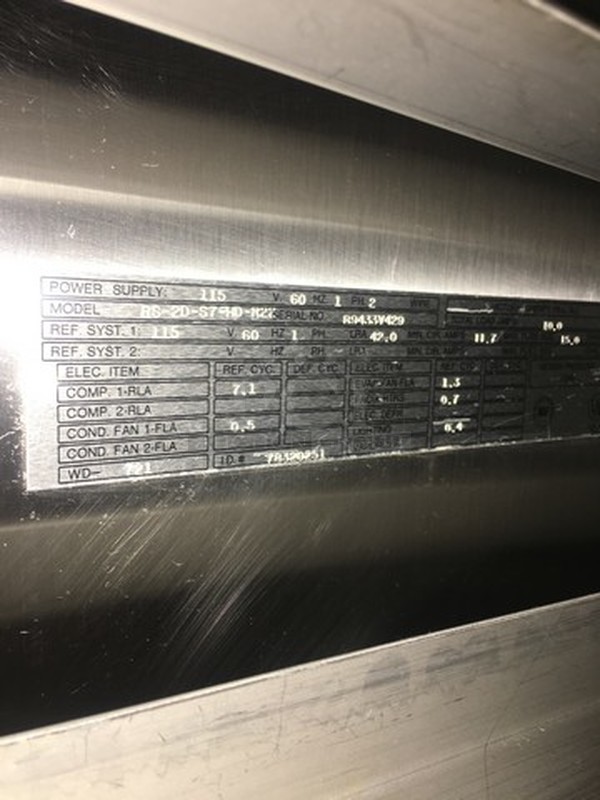 Victory 4 Door Reach In Cooler! With Built In Pan Rack Shelves! Model RS2DS7HDR22 Serial R9433V429! On Legs!  - Image 8 of 10