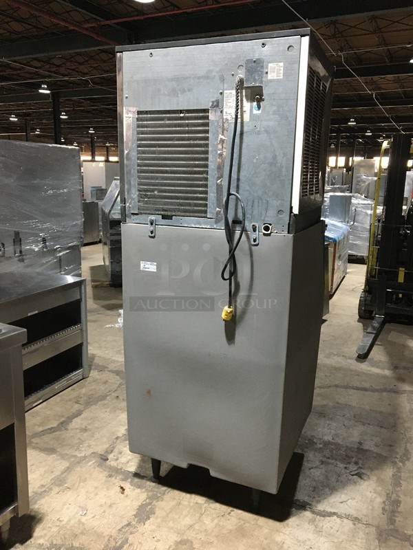 Scotsman Commercial Ice Making Machine! On Ice Bin! All Stainless Steel! Model CME256AS1E Serial 58781512D! 115V 1Phase! On Legs! 2 X Your Bid! Makes One Unit! - Image 4 of 8