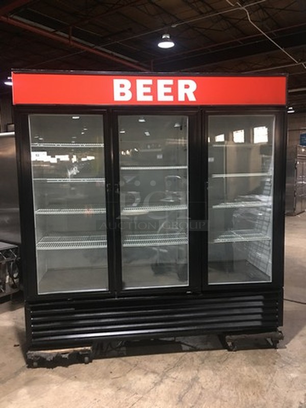 Nice! True 3 Door Reach In Cooler Merchandiser! Model GDM72 Serial 11964827! 115V 1Phase!  - Image 1 of 8