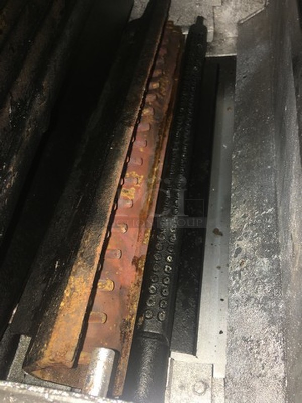 Nice! Vulcan Heavy Duty Natural Gas Powered Char Grill Broiler With Full Size Oven Underneath! With Raised Back Splash With Double Shelf! On Commercial Casters!   - Image 7 of 12