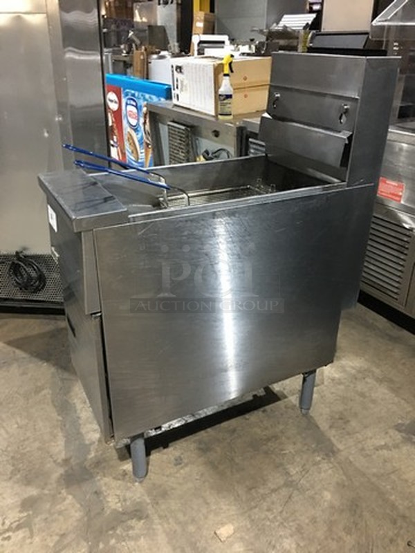 Nice! Pitco 4 Burner Natural Gas Powered Deep Fat Fryer! With Metal Frying Baskets! Model SG14! On Legs!  - Image 2 of 10
