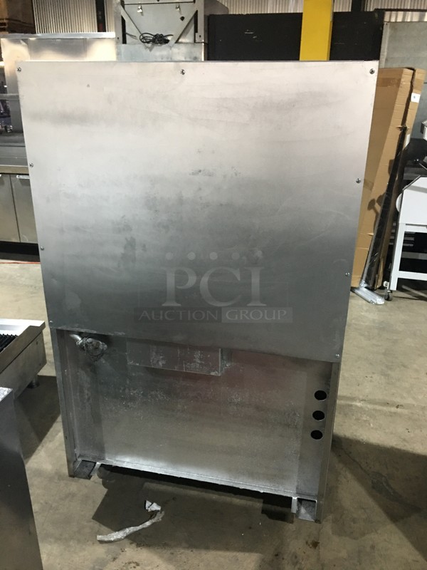 SWEET! Jade Range Commercial Natural Gas Powered 4 Burner Stove! With Full Size Oven Underneath! With Backsplash & Salamander Shelf Overhead! All Stainless Steel! On Commercial Casters! - Image 4 of 12