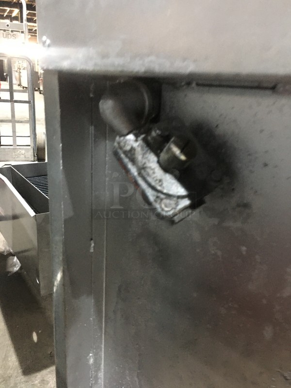 SWEET! Jade Range Commercial Natural Gas Powered 4 Burner Stove! With Full Size Oven Underneath! With Backsplash & Salamander Shelf Overhead! All Stainless Steel! On Commercial Casters! - Image 12 of 12