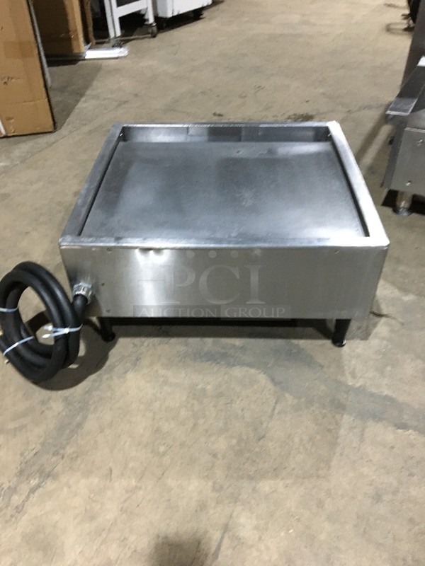 BEAUTIFUL! Wells Commercial Countertop Electric Powered Flat Griddle! All Stainless Steel! Model G13 Serial T17979! 208/240V! On Legs! - Image 3 of 9