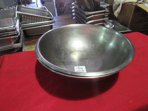 16 Inch Stainless Steel Mixing Bowl. 2XBID.