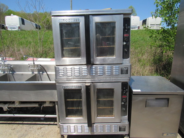 SS Blodgett Double Stack Natural Gas Convection Oven With 8 Rack On Commercial Casters. Makes 1 Double Stack  Unit. 2XBID.38X41X73