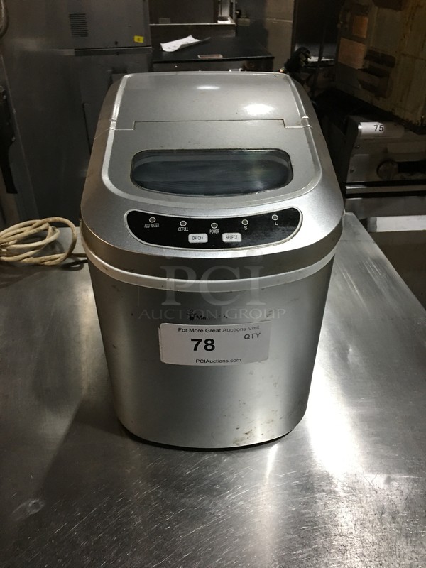 Magic Chef Counter Top Ice Maker! Model HNIM27SV! 115V 1Phase! 