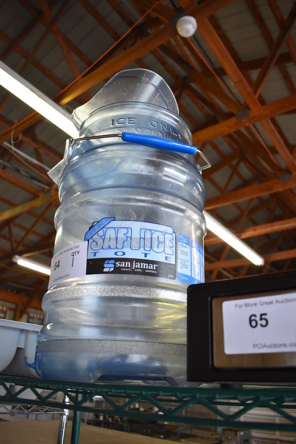 San Jamar Blue Poly SafTice Ice Bucket. 11x11x18, 12x6x5.5