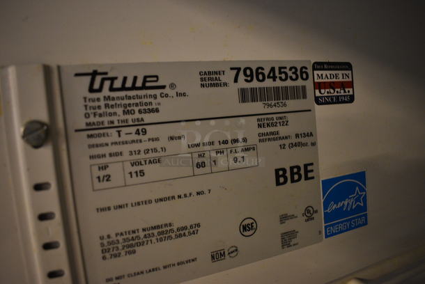 SWEET! 2014 True Model T-49 ENERGY STAR Stainless Steel Commercial 2 Door Reach In Cooler w/ Poly Coated Racks on Commercial Casters. 115 Volts, 1 Phase. 54x30x83. Tested and Working! - Image 4 of 6