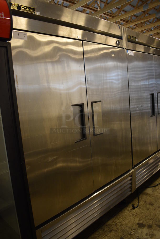 SWEET! 2014 True Model T-49 ENERGY STAR Stainless Steel Commercial 2 Door Reach In Cooler w/ Poly Coated Racks on Commercial Casters. 115 Volts, 1 Phase. 54x30x83. Tested and Working! - Image 3 of 6