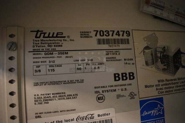 GREAT! 2011 True Model GDM-35EM ENERGY STAR Metal Commercial 2 Door Reach In Cooler Merchandiser. 115 Volts, 1 Phase. 39.5x31x79. Tested and Working! - Image 4 of 6