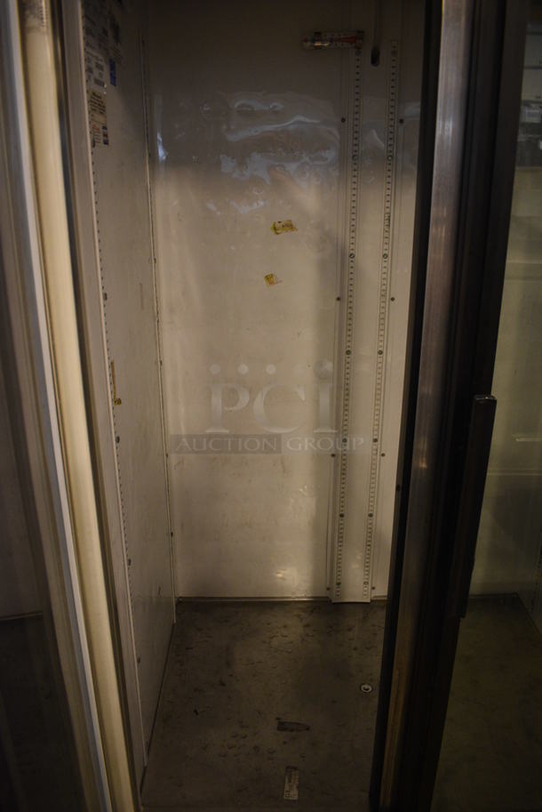GREAT! 2011 True Model GDM-35EM ENERGY STAR Metal Commercial 2 Door Reach In Cooler Merchandiser. 115 Volts, 1 Phase. 39.5x31x79. Tested and Working! - Image 5 of 6