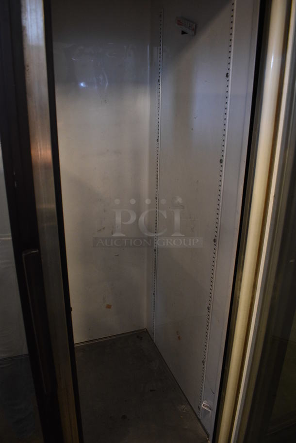 GREAT! 2011 True Model GDM-35EM ENERGY STAR Metal Commercial 2 Door Reach In Cooler Merchandiser. 115 Volts, 1 Phase. 39.5x31x79. Tested and Working! - Image 6 of 6