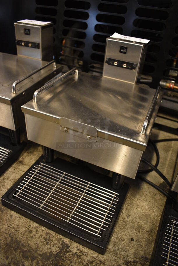 NICE! 2014 Bunn Model 1SH STAND Stainless Steel Commercial Countertop Coffee Server Stand w/ Drip Tray. 120 Volts, 1 Phase. 10x18x11.5. Tested and Working! - Image 2 of 6